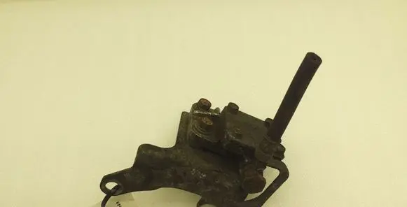 Mitsubishi L200 Clutch slave cylinder 2348A184