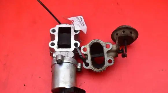 Toyota Corolla Verso E121 EGR valve EV143