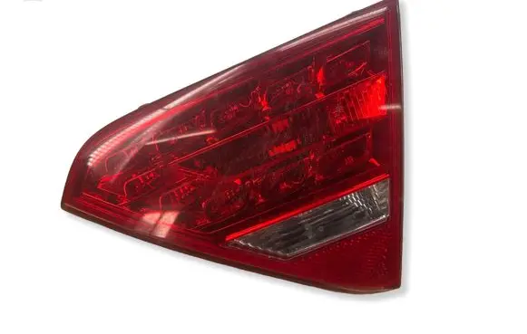 Audi A5 8T 8F Tailgate rear/tail lights 8T0945094A AU484