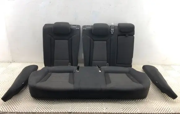 Hyundai i40 Second row seats 