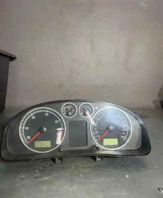 Volkswagen PASSAT B5 Speedometer (instrument cluster) 3B0920805A 110080051004