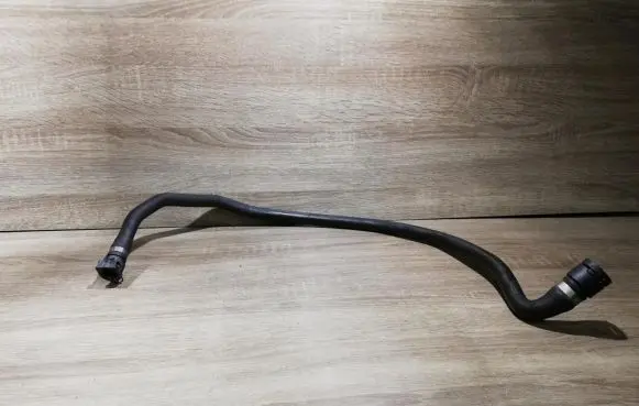 BMW 5 E60 E61 Engine coolant pipe/hose 778745803 17127787458