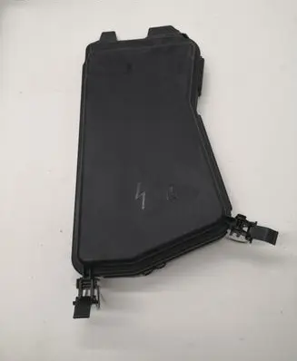 Mercedes-Benz E W213 Fuse box cover A2125400382