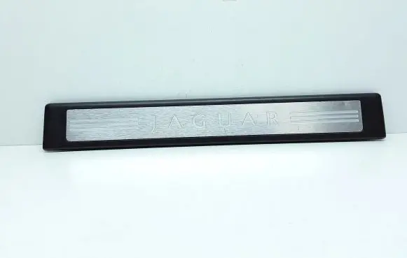 Jaguar XF X250 Front sill trim cover 8X2313200AF