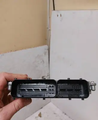 Audi Q2 - Engine control unit/module 04L907445E 04L906056RA