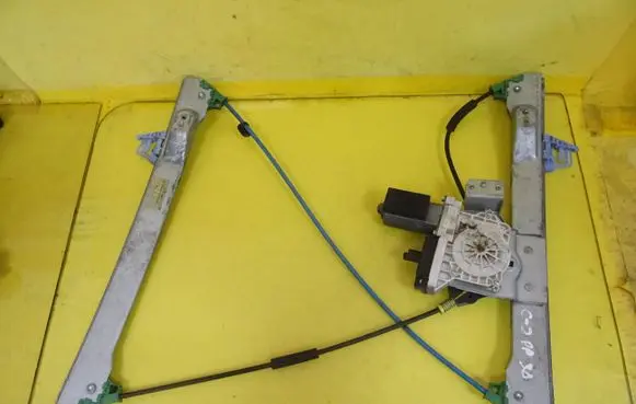 Citroen C2 Front door electric window regulator 36.137.604