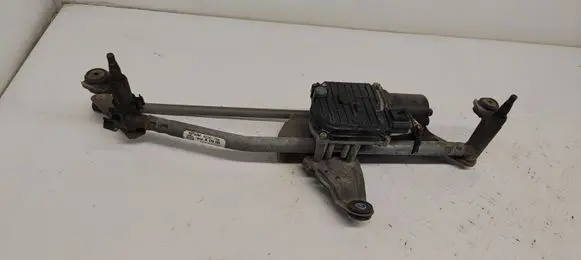 Volkswagen PASSAT B7 Front wiper linkage and motor 3AB955023
