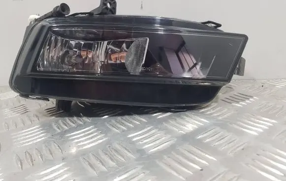 Volkswagen Golf VII Front fog light 5G0941661D 1ND01122305 0112230500108112