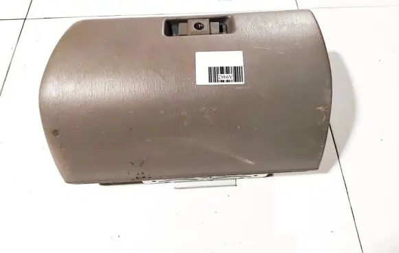 Mitsubishi Pajero Sport I Glove box