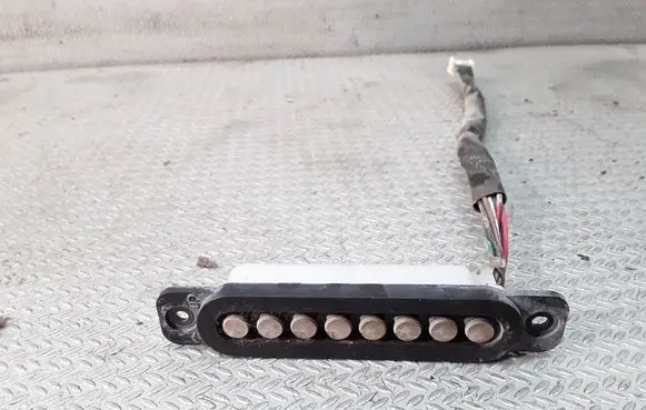 Mazda MPV Sliding door contact joint 