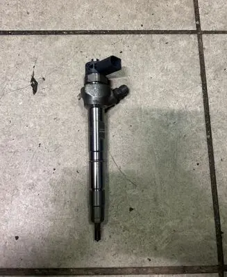 Fuel injector