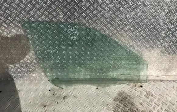 Citroen Xsara Front door window glass four-door