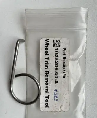 Tesla Model Y Tool set 1044206 104420600A