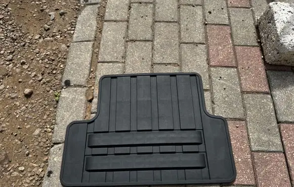 Nissan Qashqai Rear floor mat KE748JD189
