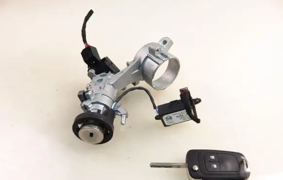 Opel Astra J Ignition lock 20939745