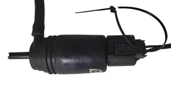 BMW X5 E53 Windscreen/windshield washer pump 67128377612 23557610 8364516