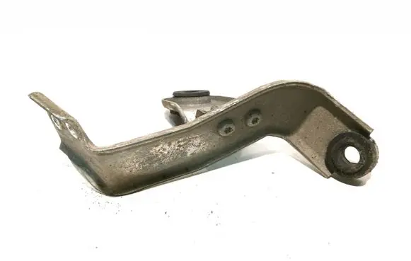 Audi A8 S8 D3 4E Intercooler pipe mounting bracket 4E0145545B 4E0145813C