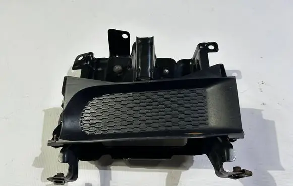 Dodge RAM Front bumper mounting bracket 20157845