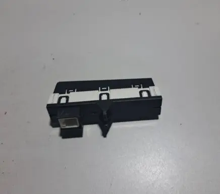 Toyota Prius (XW30) Other dashboard part 8315047030 904233C