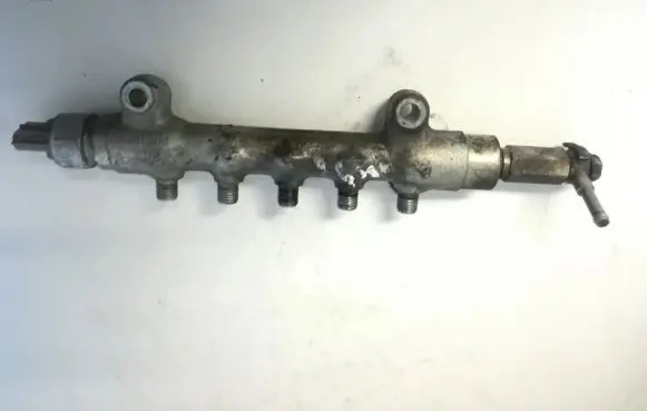 Subaru Forester SH Fuel main line pipe 01m12 01m10954
