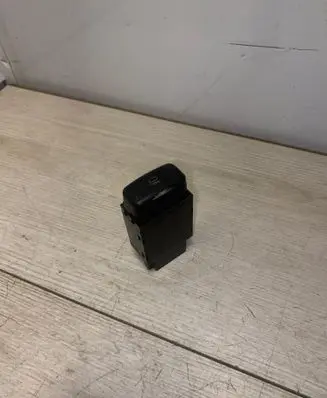 Fog light switch