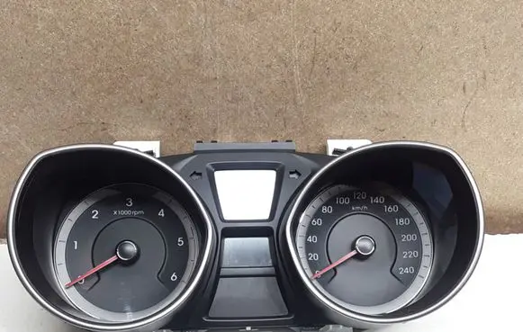 Hyundai i30 Speedometer (instrument cluster) 94003A6514