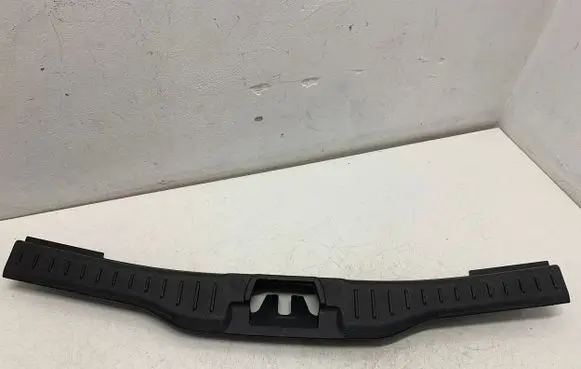 Ford Focus Trunk/boot sill cover protection BM51N40352A R7WMN