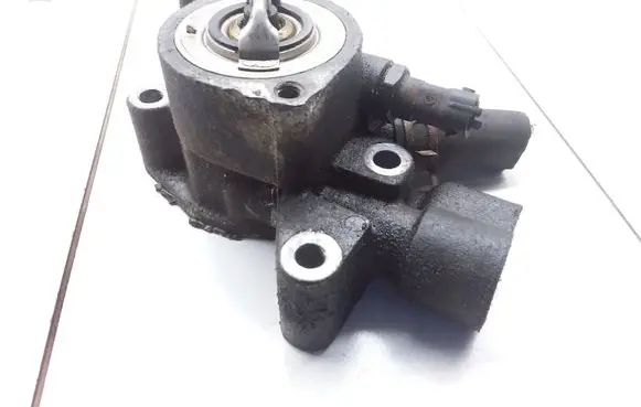 Opel Meriva B Thermostat/thermostat housing