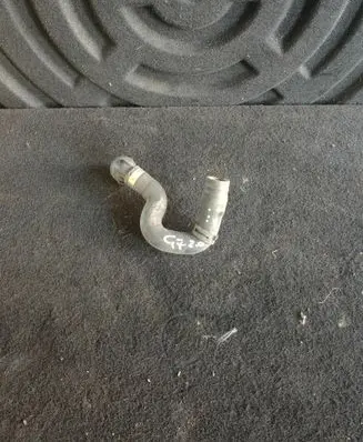Engine coolant pipe/hose