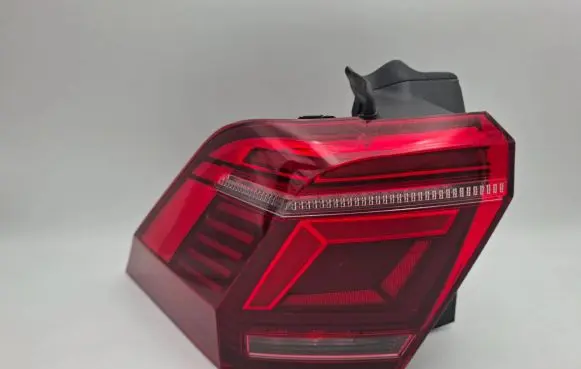 Volkswagen Tiguan Rear/tail lights 5NA.945.207