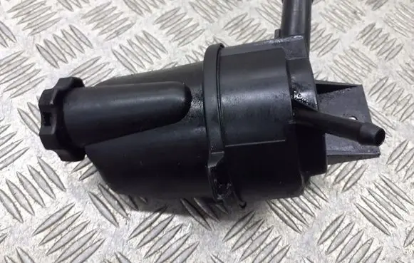 Opel Insignia A Vacuum air tank 