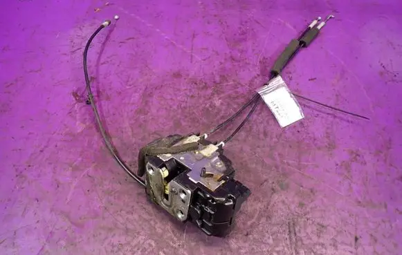 Nissan Murano Z50 Rear door lock