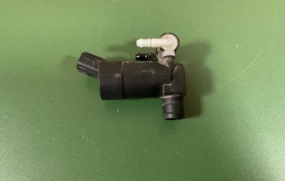 Volvo V70 Windscreen/windshield washer pump 1S7117K624FE T655C
