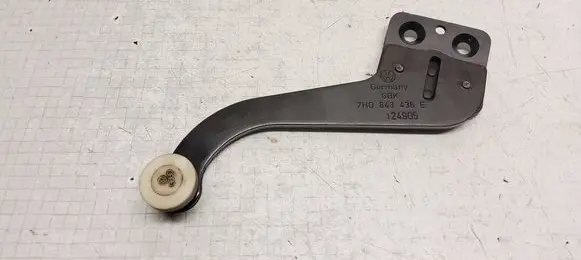 Volkswagen Transporter - Caravelle T5 Sliding door upper roller guide/hinge 7H0843436E
