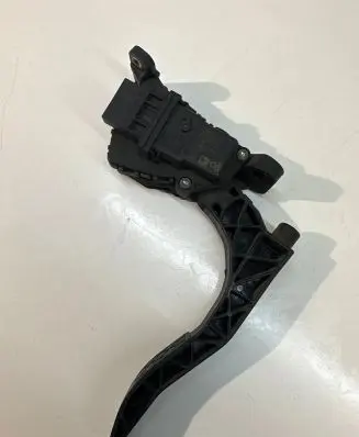 Audi A6 S6 C6 4F Accelerator throttle pedal 4F1721523B 6PV00898407