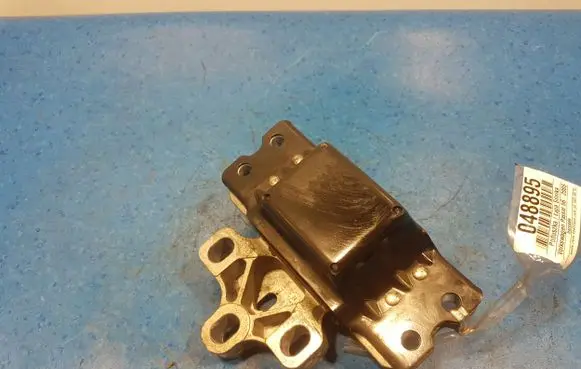 Volkswagen PASSAT B5.5 Engine mount vacuum valve 3c0199555
