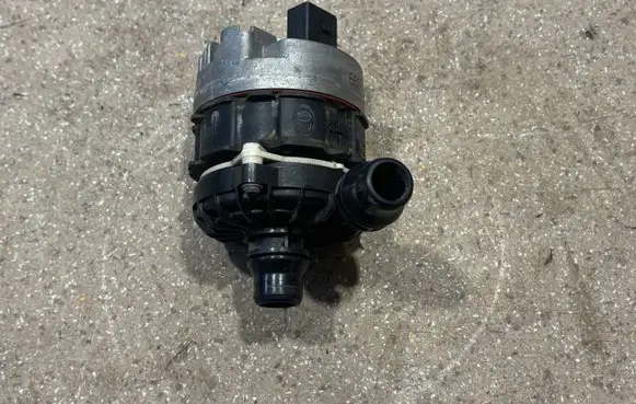 BMW X3 G01 Electric auxiliary coolant/water pump 5A30246