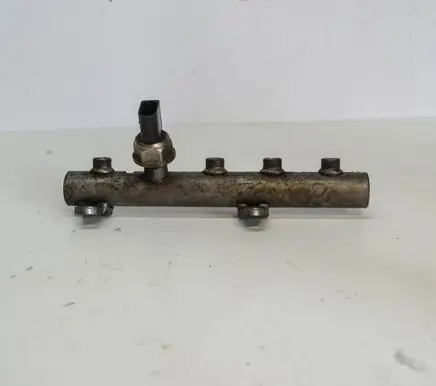 Fuel main line pipe