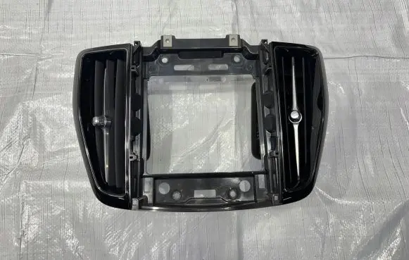 Volvo XC60 Dash center air vent grill