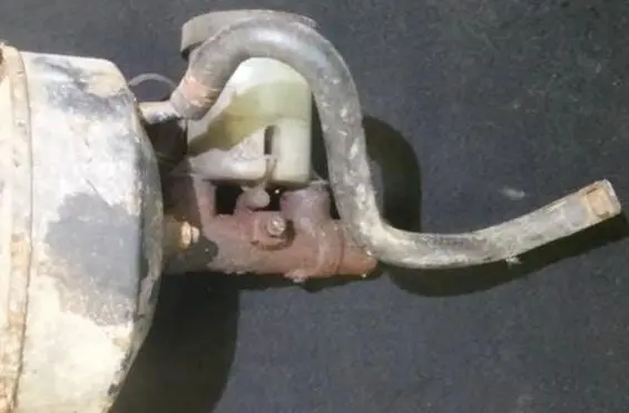 Mazda 323 Master brake cylinder