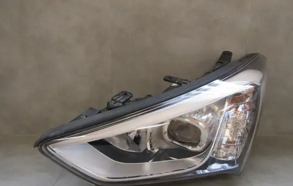 Hyundai Santa Fe Headlight/headlamp