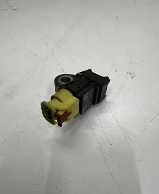 Porsche Cayenne (9Y0 9Y3) Airbag deployment crash/impact sensor 4N0959651D 933082 06764
