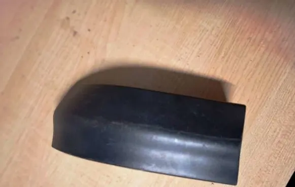 Chevrolet Zafira A Rear/tail light trim molding 