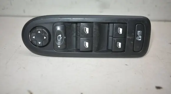 Peugeot 308 SW Electric window control switch 96644917XT