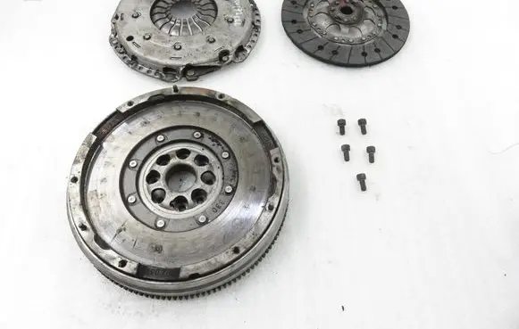 Citroen C5 Dual mass flywheel 3082001986