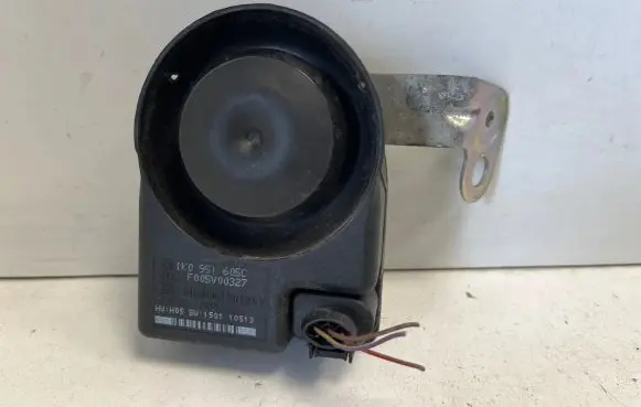 Audi A6 S6 C7 4G Alarm system siren 1K0951605C F0951605C7