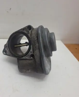 Volkswagen Touran I Engine shut-off valve 