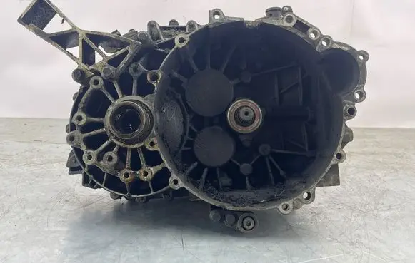 Volvo XC90 Manual 5 speed gearbox 1023832