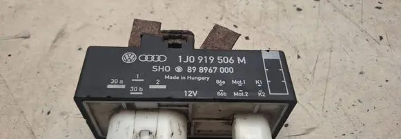 Seat Ibiza IV (6J,6P) Coolant fan relay 1J0919506M 898967000