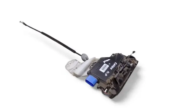 Volkswagen Caddy Front door lock 3D2837015T